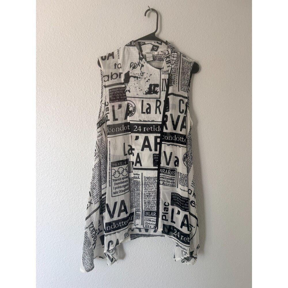 Vintage Y2K Feratelli Womens Sleeveless Newsprint/Graffiti Statement Blouse
